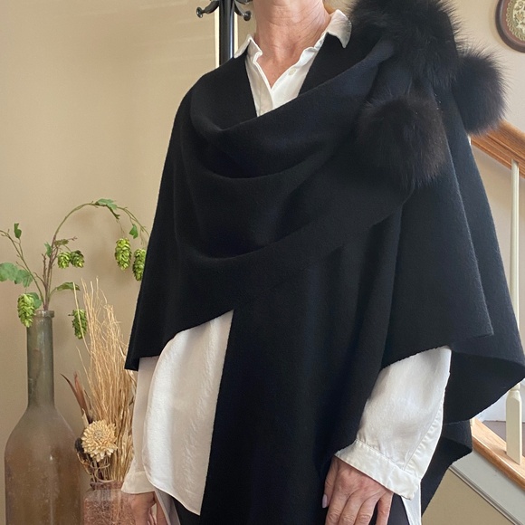 Mitchie's Fox Fur Wool Cape Wrap Poncho Black O/S - Picture 4 of 14